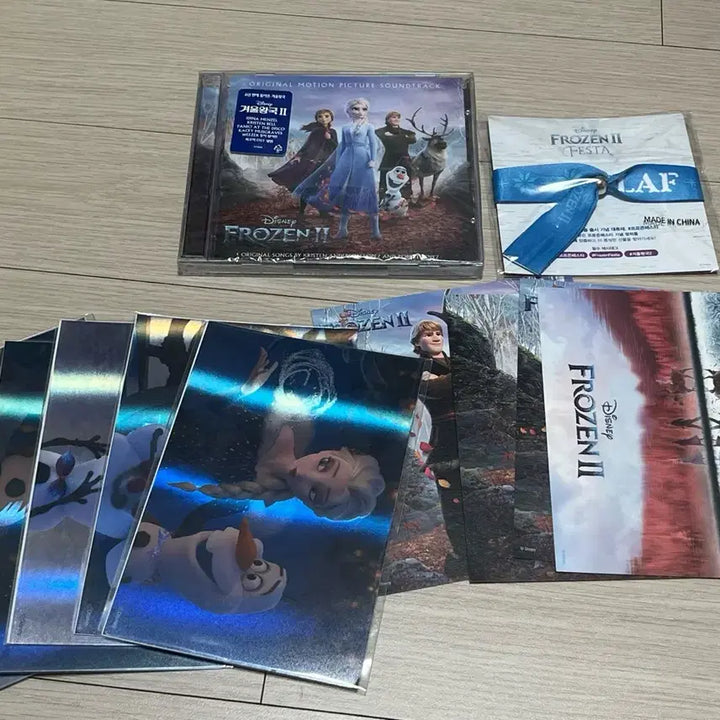 [BUNJANG] Frozen 2 OST CD + Postcard Set Bundle / [일괄] 겨울왕국2 OST CD + 엽서 세트