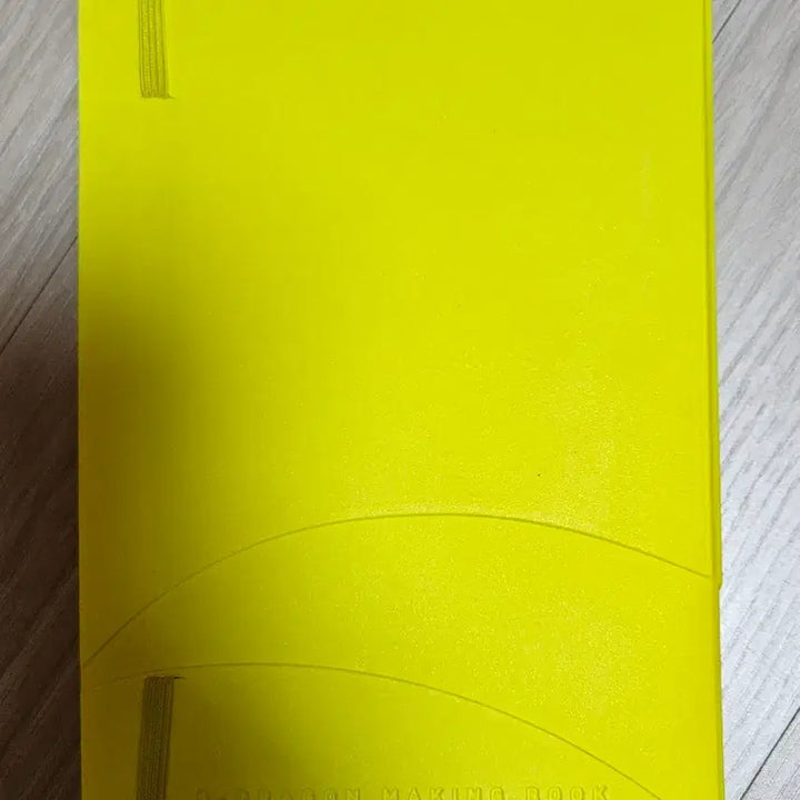 [BUNJANG] G-Dragon Shine a Light Concert Making Book / 지드래곤 메이킹북 - Shine a light