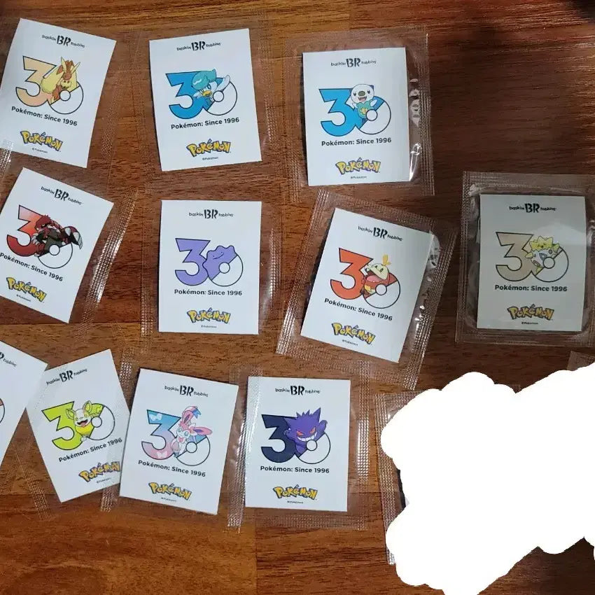 [BUNJANG] Baskin Robbins Pokemon 30th Anniversary Sticker Set (11 types) / 배스킨라빈스 포켓몬 30주년 스티커 11종