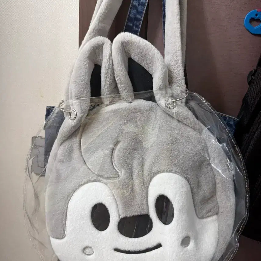[BUNJANG] Stray Kids Hyunjin Wolf Chan Face Bag With Bag Cover / (가방 커버 포함) 스키즈 스키주 울프찬 페이스 백 굿즈 양도