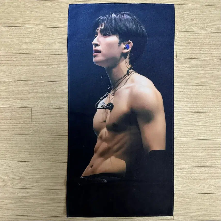 [BUNJANG] The Boyz Sangyeon Abs Slogan / 더보이즈 상연 복근슬로건
