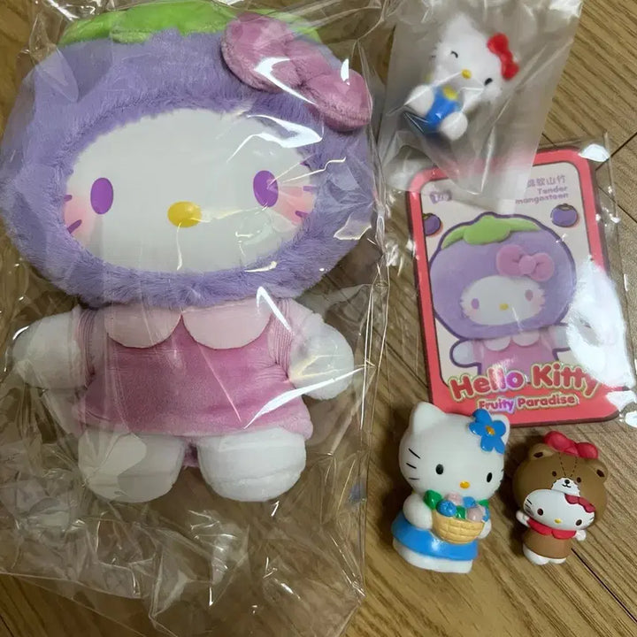 [BUNJANG] Hello Kitty Doll, Keychain, Figure Bundle Set / 헬로키티 인형 키링 피규어 일괄