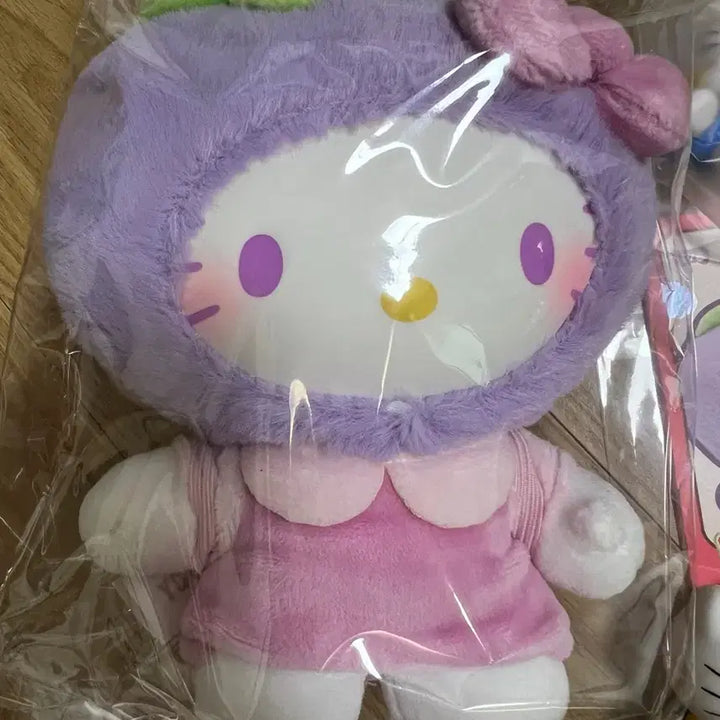 [BUNJANG] Hello Kitty Doll, Keychain, Figure Bundle Set / 헬로키티 인형 키링 피규어 일괄
