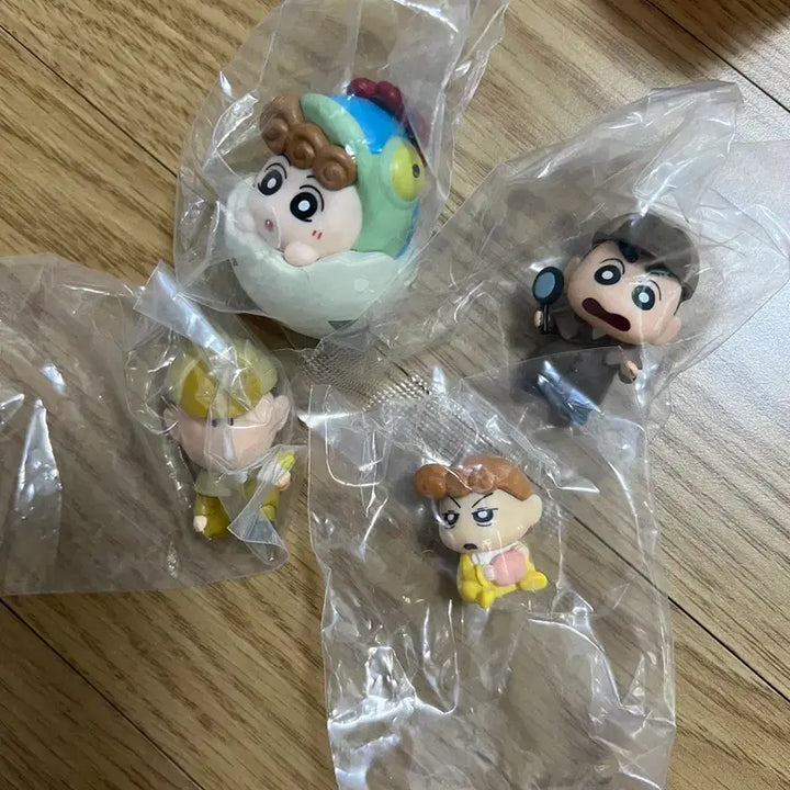 [BUNJANG] Crayon Shin-chan Character Figures Set of 4 / 짱구는 못말려 캐릭터 피규어 4종