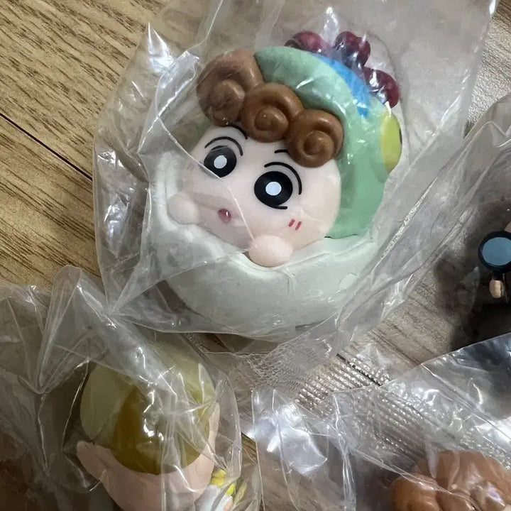 [BUNJANG] Crayon Shin-chan Character Figures Set of 4 / 짱구는 못말려 캐릭터 피규어 4종