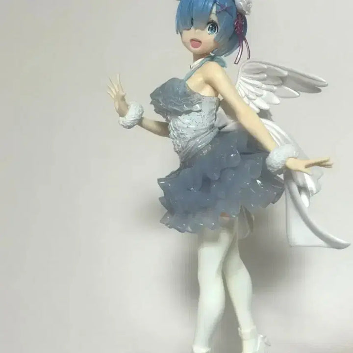 [BUNJANG] Re:Zero - Starting Life in Another World Rem Angel Figure (Special Color Version) / [상자O] 리 제로부터 시작하는 이세계 생활 리제로 렘 천사 피규어