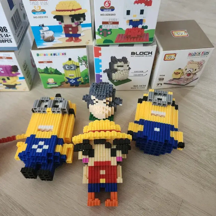 [BUNJANG] Bulk Lot of Block Figures (Includes Iron Man, Minions, One Piece Luffy) / 블록 피규어 일괄