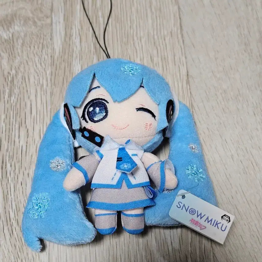 [BUNJANG] Hatsune Miku Yukimiku Snow Miku Mascot Plush Doll / (이번주만 2천원 할인) 유키미쿠 하츠네 미쿠 스노우 미쿠 마스코트 누이구루미