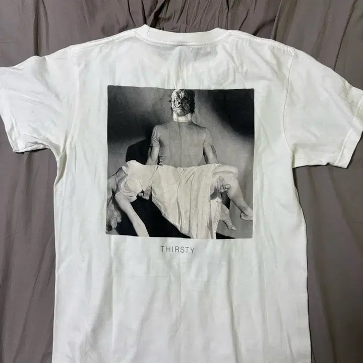 [BUNJANG] The Black Skirts Thirsty T-Shirt - Size M / 검정치마 thirsty 반팔m
