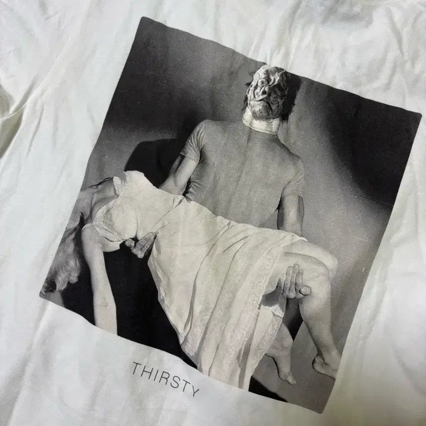 [BUNJANG] The Black Skirts Thirsty T-Shirt - Size M / 검정치마 thirsty 반팔m