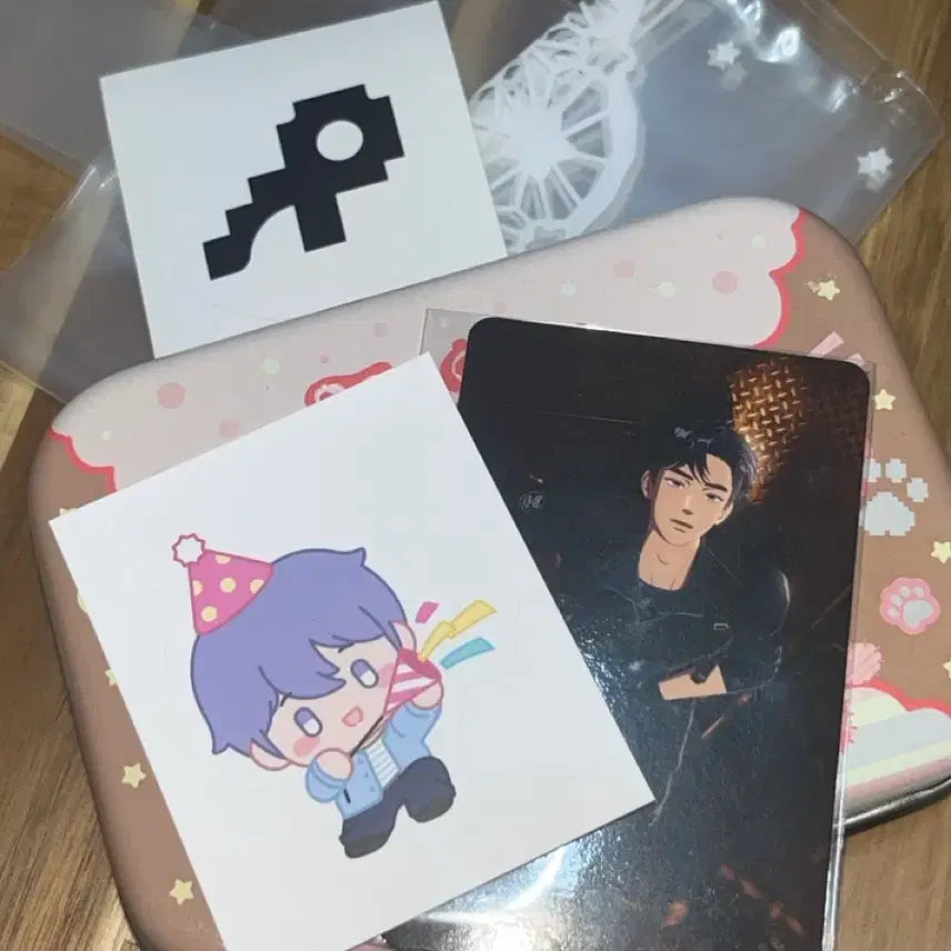 [BUNJANG] PLAVE Eunho Cafe Tin Case Set - Photocard &amp; Stickers / 플레이브 은호 십카페 틴케이스 쿠키 포카 스티커