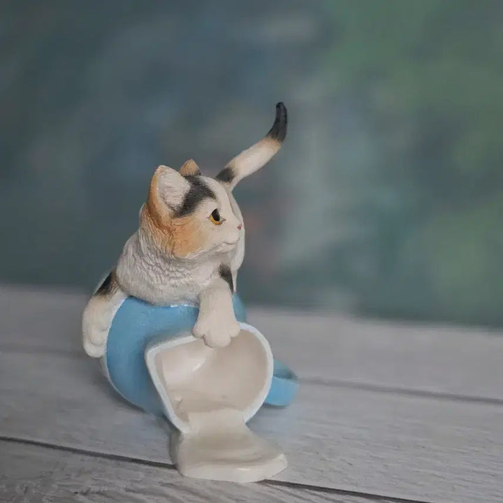 [BUNJANG] The Leonardo Collection Spilt Milk Cat Figurine / 빈티지 레오나르도 고양이 피겨린
