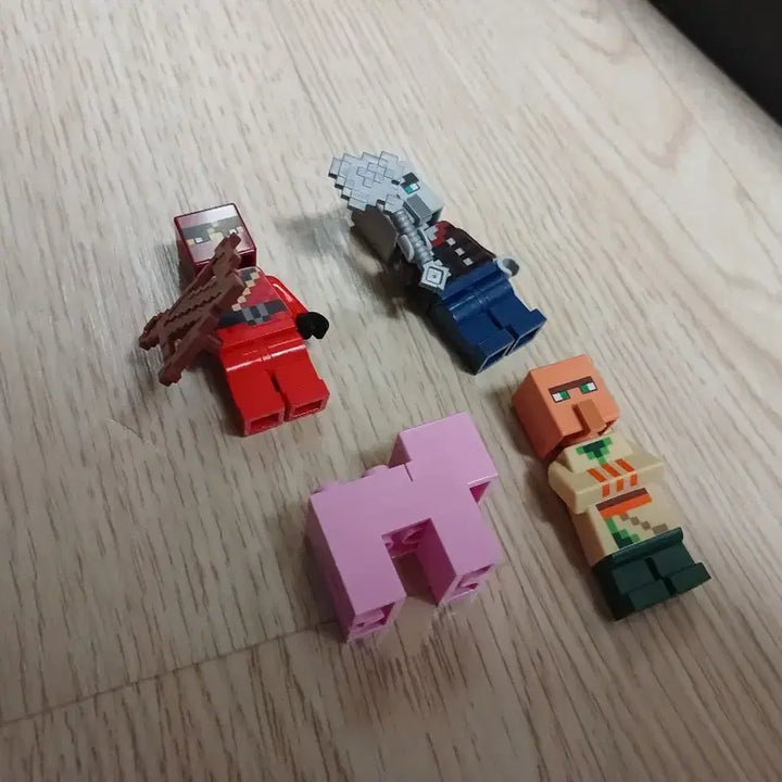 [BUNJANG] LEGO Minecraft 21265 The Crafting Table - Used with Minifigure Service / 레고 마인크래프트 21265 작업대 중고 미피 서비스 포함