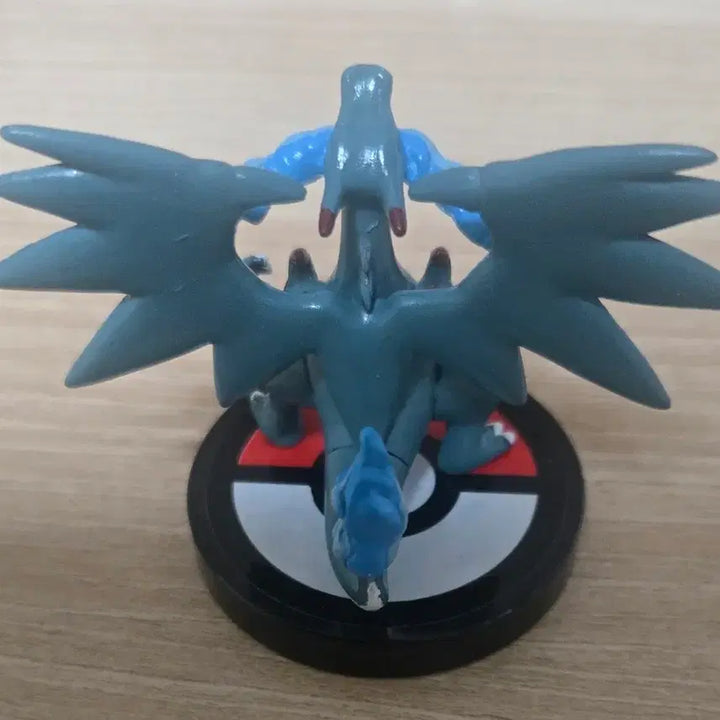 [BUNJANG] Shiny Mega Charizard X Pokemon 3D Figure / 이로치 메가리자몽X 포켓몬 입체도감 피규어