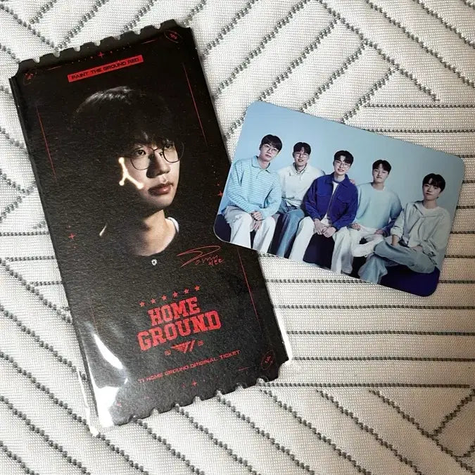[BUNJANG] T1 2026 Home Ground Day 3 Ticket Bundle with Woori Bank Special Photocard Set / 2026 T1 홈그라운드 3일차 티켓, 우리은행 특전 포토카드