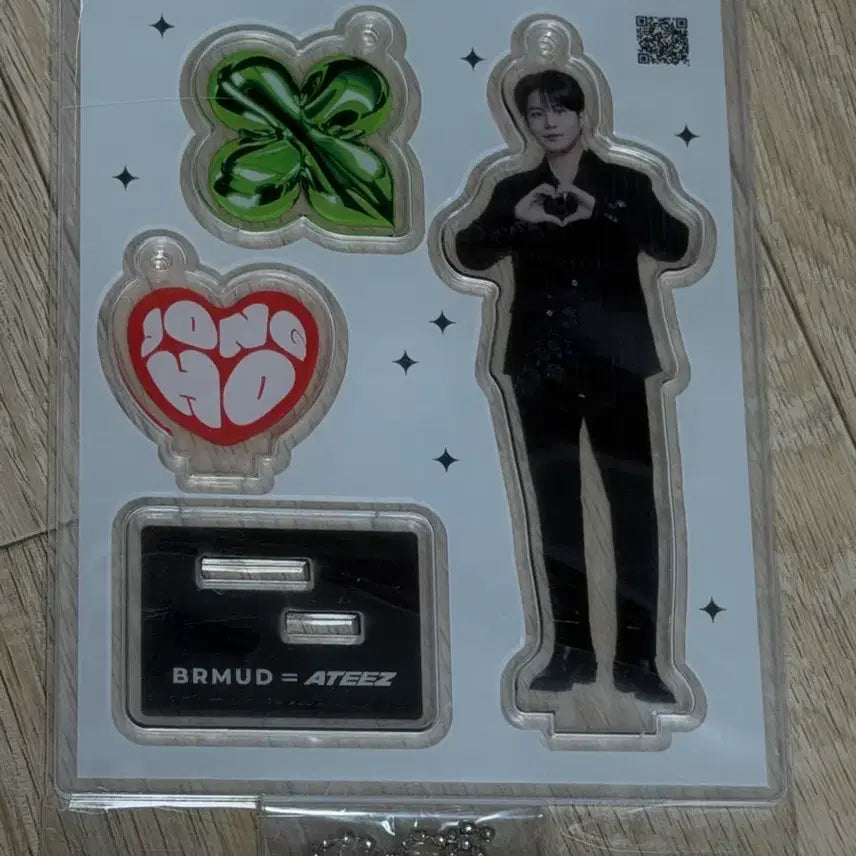 [BUNJANG] ATEEZ Seonghwa &amp; Jongho BRMUD Acrylic Stand &amp; Keychain Bundle Set / BRMUD ATEEZ 성화 종호 아크릴 스탠드 키링