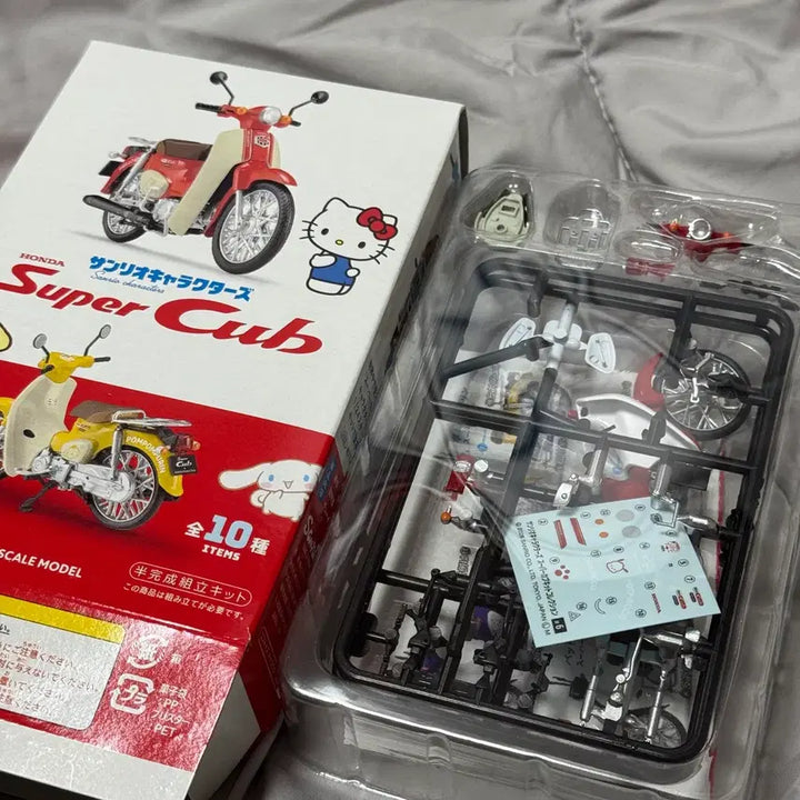 [BUNJANG] Sanrio Super Cub Pochacco Red Motorcycle Figure (Bandai) / 산리오 슈퍼커브 포차코 레드 오토바이 피규어