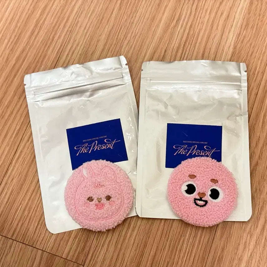 [BUNJANG] DAY6 Young K "Booklet Badge" Bundle Set / 데이식스 필 부클뱃지 일괄 양도