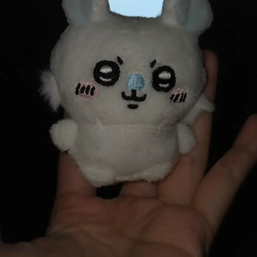 [BUNJANG] Chiikawa Momonga Sitting Plush Doll / 치이카와 먼작귀 모몽가 앉은누이 인형