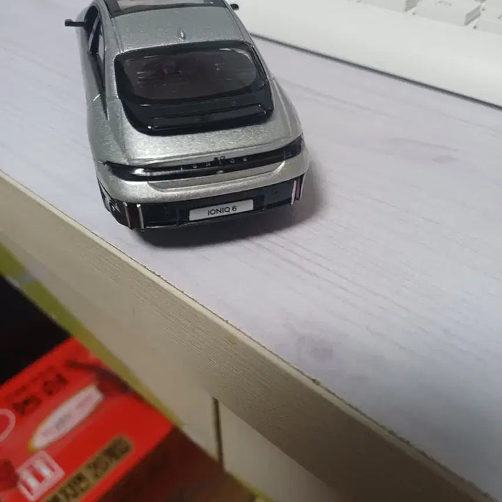 [BUNJANG] Hyundai Ioniq 6 Silver Diecast Model 1:38 Scale / 현대 아이오닉 6 은색 다이캐스트  1:38