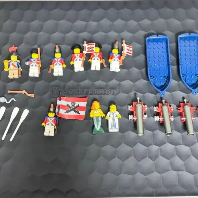 [BUNJANG] Old Lego Government Army Minifigures, Cannon, and Ship / 올드 레고 정부군 미피 외 배 대포 등