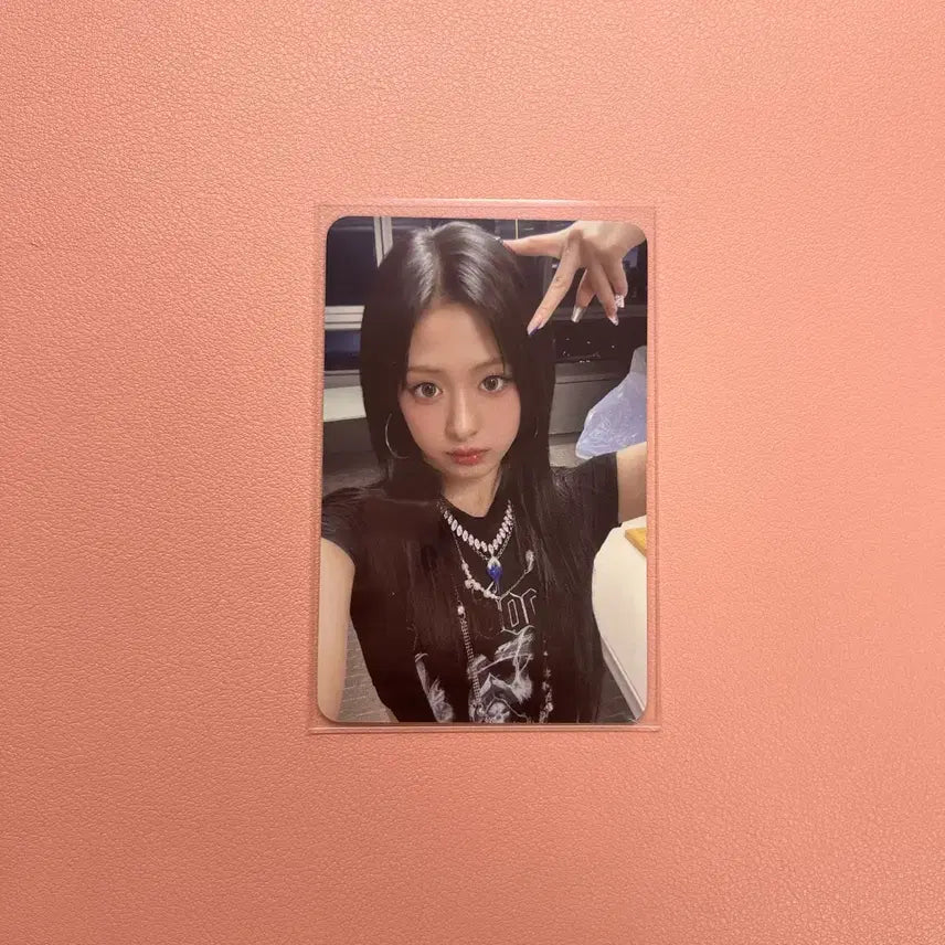 [BUNJANG] BABYMONSTER Ahyeon Weverse Zone Concert Photocard / 베이비몬스터 콘서트 위버스존 아현 포카