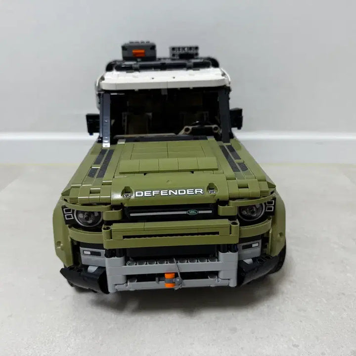 [BUNJANG] LEGO Technic 42110 Land Rover Defender / 레고 테크닉 랜드로버 디펜더 42110