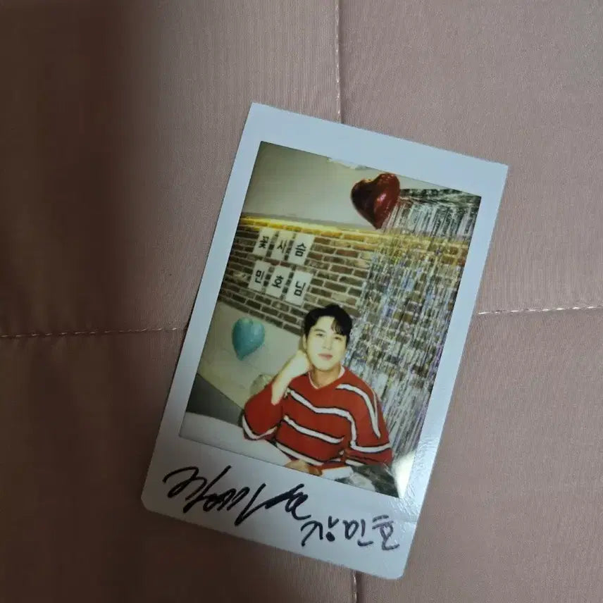 [BUNJANG] Jang Minho Signed Polaroid / (정말 급해요ㅠㅠ 급처) 장민호 싸인 폴라로이드 판매