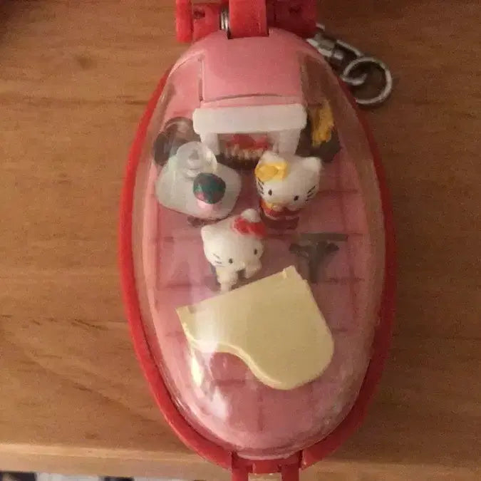 [BUNJANG] Rare Vintage Japanese Hello Kitty Piano Playing Mini Keychain Figure / 초레어! 일본 고전 키티 키링 피규어 똥사이즈 초미니