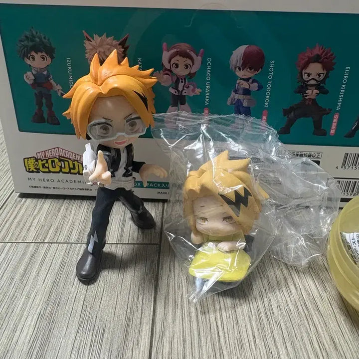 [BUNJANG] My Hero Academia Kaminari Figure Bundle with Bonus Card / 나히아 부시로드 오네무탄 카미나리 피규어 가챠 일괄 + 증정품