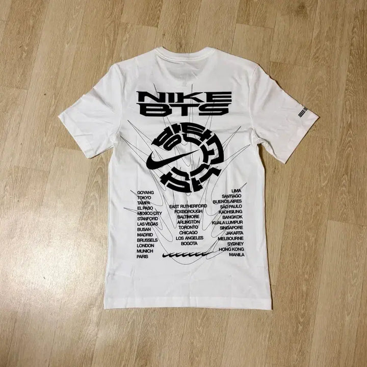 [BUNJANG] Nike BTS Limited Edition T-Shirt White XS / 나이키 BTS 반팔 티셔츠 화이트 - XS사이즈 새상품