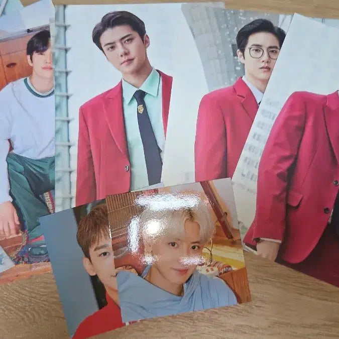 [BUNJANG] EXO Postcard 12-piece Set + Photocard 2-piece Set / 엑소 엽서12장 + 포토카드 2장 세트