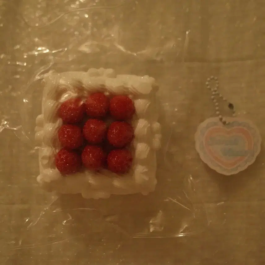 [BUNJANG] Strawberry Cake Squishy / 샤오홍슈 해외샵 딸기케이크 말랑이