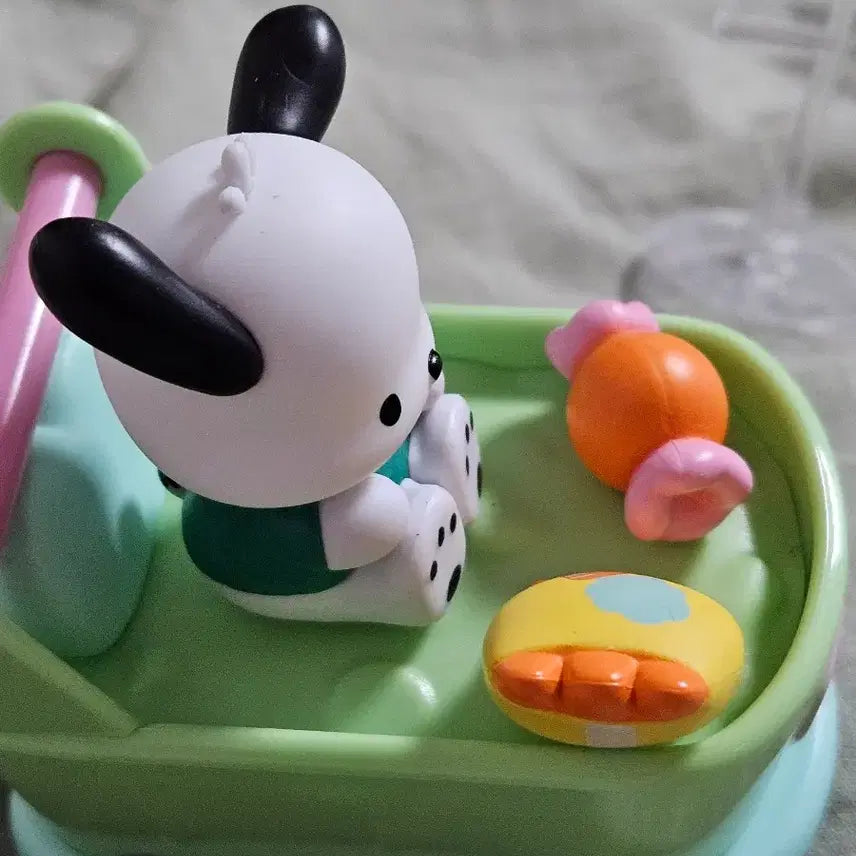 [BUNJANG] Pochacco Cart Figure with Candy and Bungeoppang Toys / 포차코  카트 피규어