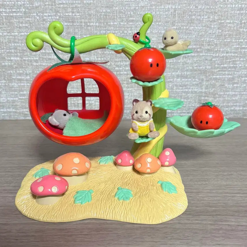 [BUNJANG] Sylvanian Families Sleeping Forest Tomato Set (Includes Fairy, Raccoon, Koala) / [올드,완품] 실바니안패밀리 잠자는 숲속의 토마토 (+요정,라쿤,코알라)