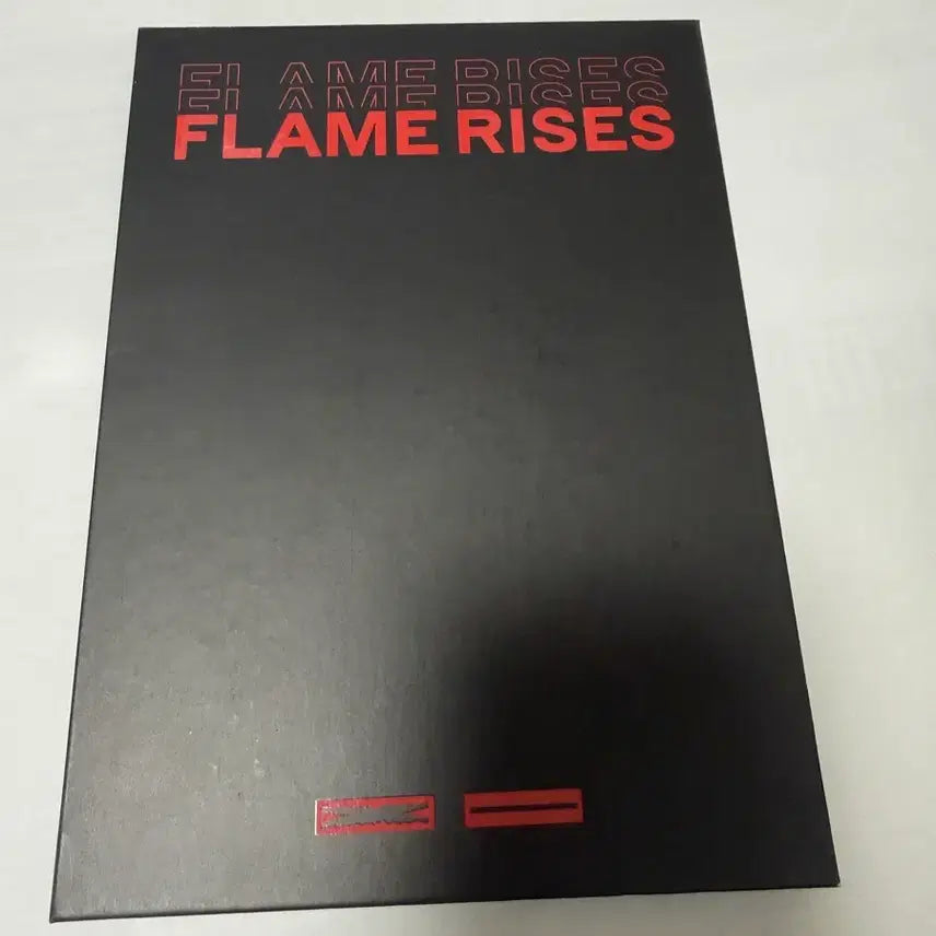 [BUNJANG] LE SSERAFIM Flame Rises Photobook / 르세라핌 flame rises 포토북
