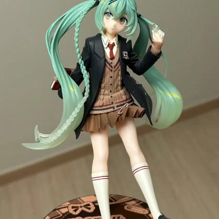 [BUNJANG] Hatsune Miku School Uniform Version Figure / 하츠네 미쿠 교복 피규어 프레피 타이토