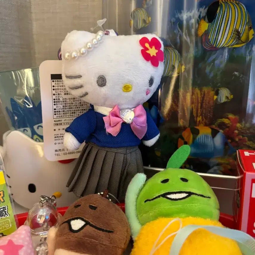 [BUNJANG] Hello Kitty School Uniform Doll Keychain / 헬로키티 교복 인형키링
