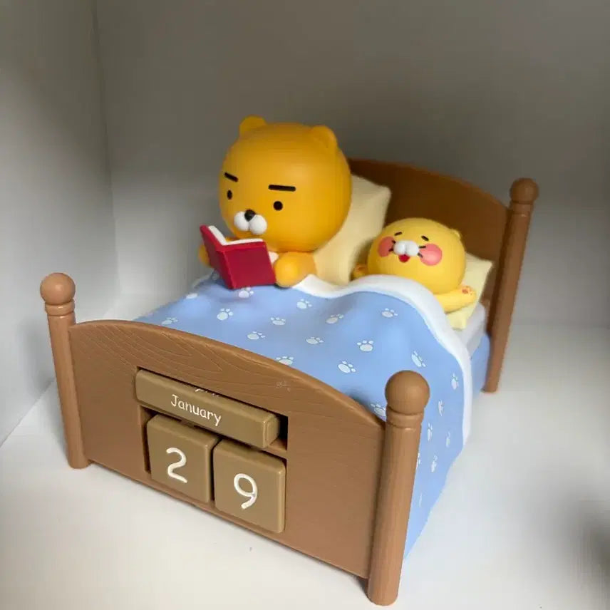 [BUNJANG] Kakao Friends Ryan &amp; Chun-sik Calendar Figure Set / 카카오프렌즈 라이언,춘식이 달력 피규어