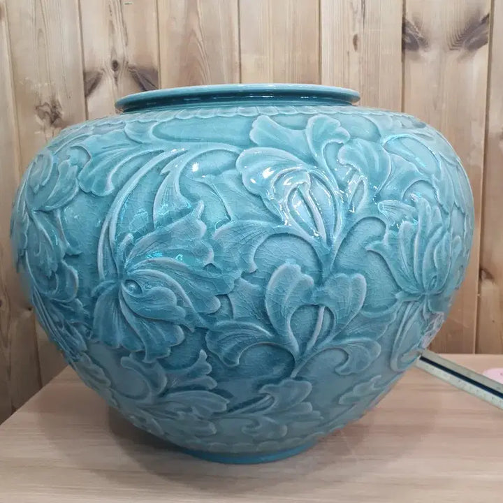[BUNJANG] Hansanbong Master Celadon Relief Peony Vase / 청자 양각 모란문 대호 한산봉 명장