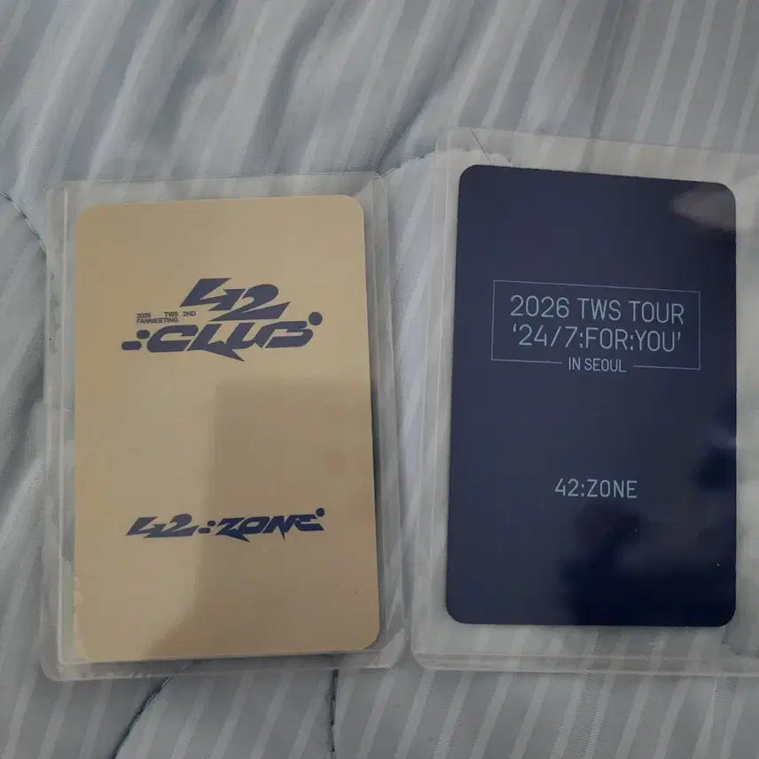 [BUNJANG] 42-Pocket Shin Yu Photocard Set (Fan Meeting, Concert) / (2장)42존 신유 포카 양도(팬미팅,콘서트 두개 다)
