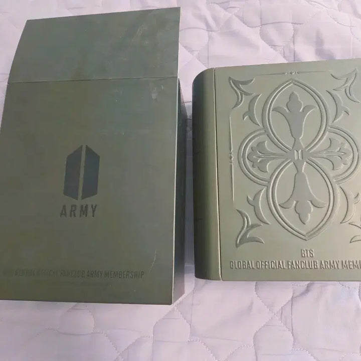 [BUNJANG] BTS Global Official Fanclub Membership Kit Book Lamp / BTS 북램프 (글로벌 공식 팬클럽 멤버십 키트)
