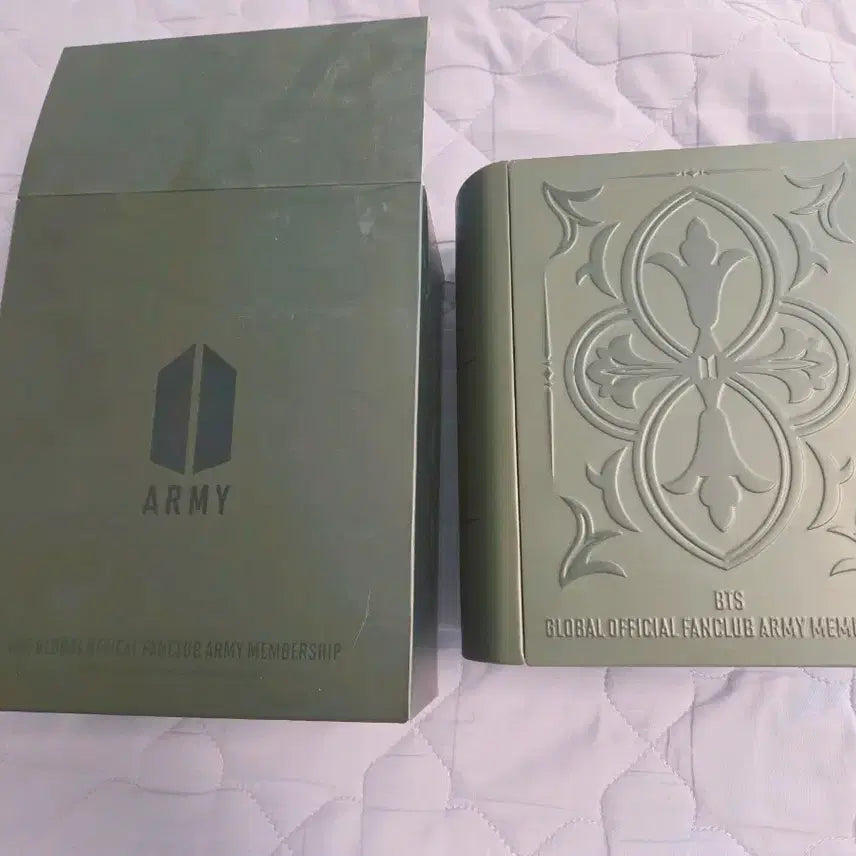 [BUNJANG] BTS Global Official Fanclub Membership Kit Book Lamp / BTS Book Lamp 방탄소년단 북램프