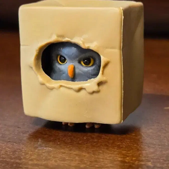 [BUNJANG] 2017 Classic Gacha Paper Bag Owl Figure / 고전 가챠 (2017) 종이봉투 부엉이