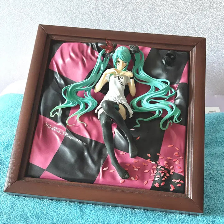 [BUNJANG] Hatsune Miku World is Mine Figure / 하츠네 미쿠 월드이즈마인 피규어