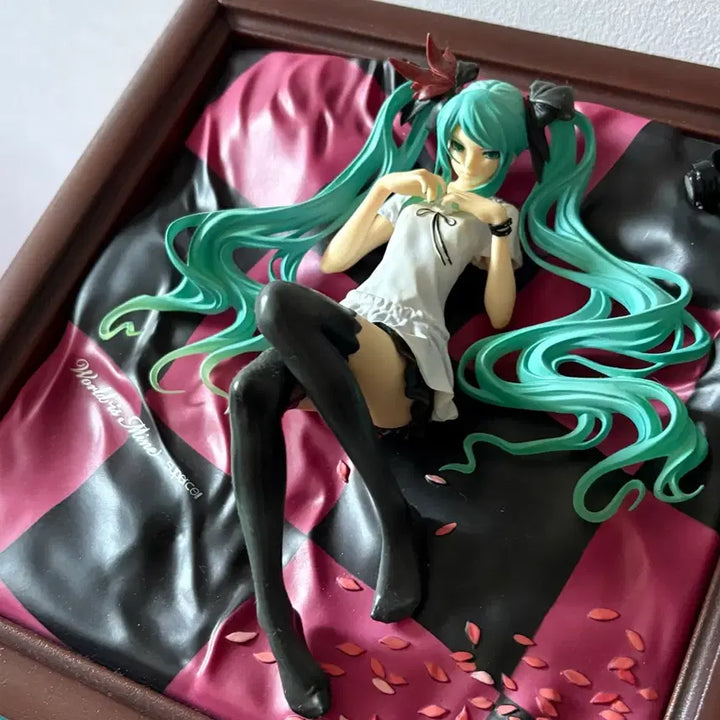 [BUNJANG] Hatsune Miku World is Mine Figure / 하츠네 미쿠 월드이즈마인 피규어