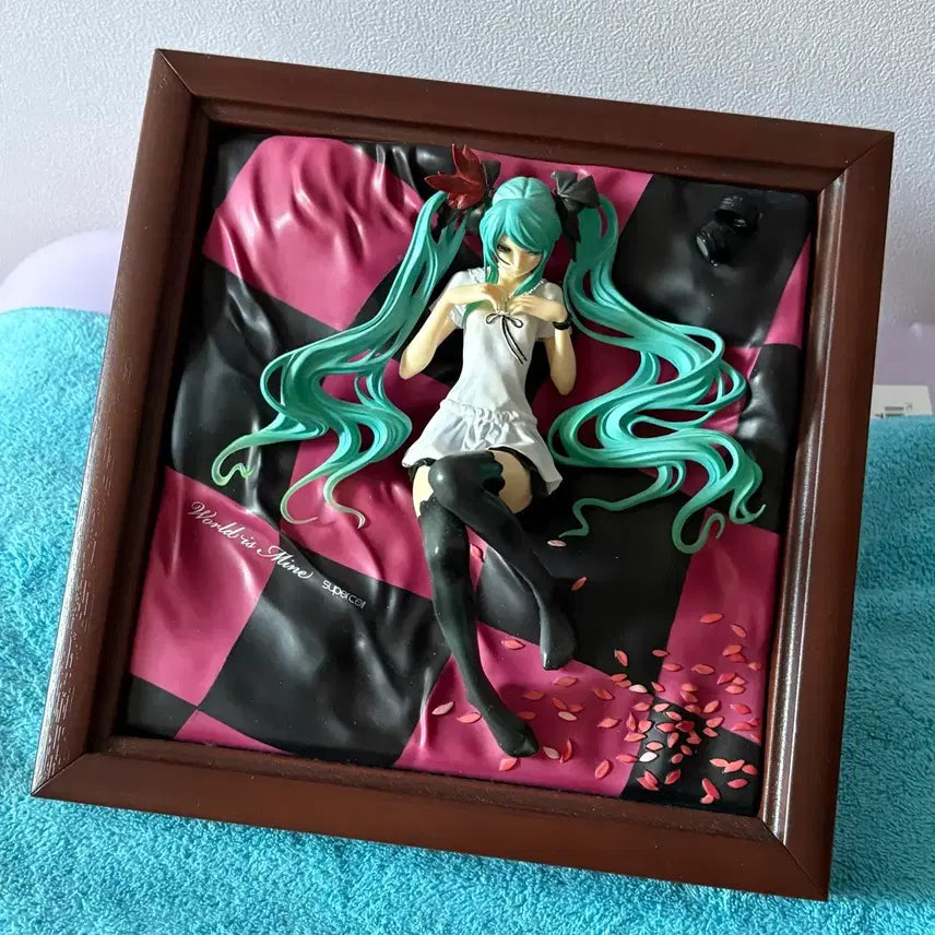 [BUNJANG] Hatsune Miku World is Mine Figure / 하츠네 미쿠 월드이즈마인 피규어