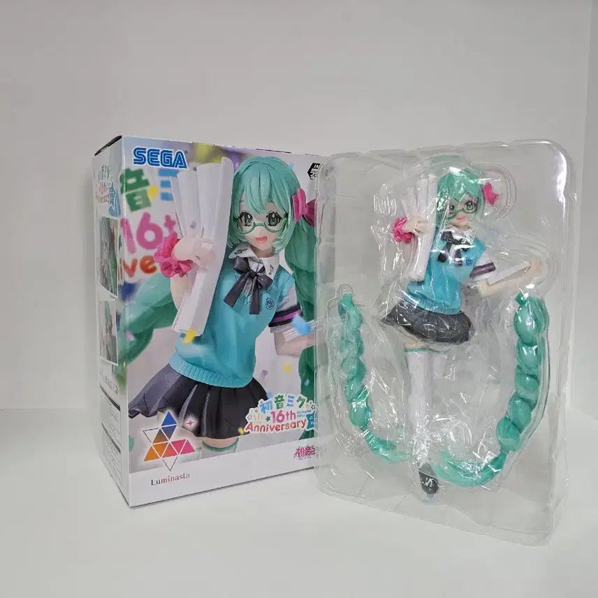 [BUNJANG] Sega Hatsune Miku 16th Anniversary School Uniform Luminasta Figure / 세가 하츠네미쿠 16주년 교복 루미나스타 안경 피규어