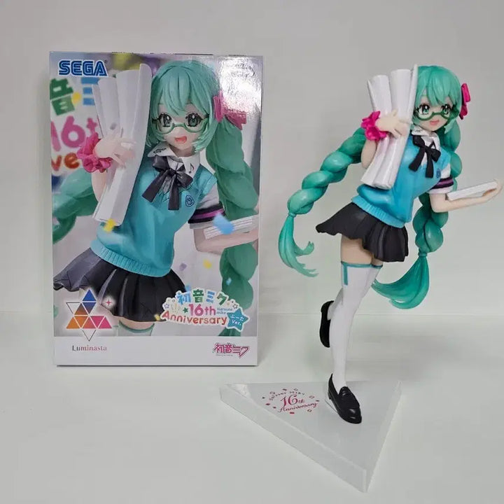 [BUNJANG] Sega Hatsune Miku 16th Anniversary School Uniform Luminasta Figure / 세가 하츠네미쿠 16주년 교복 루미나스타 안경 피규어