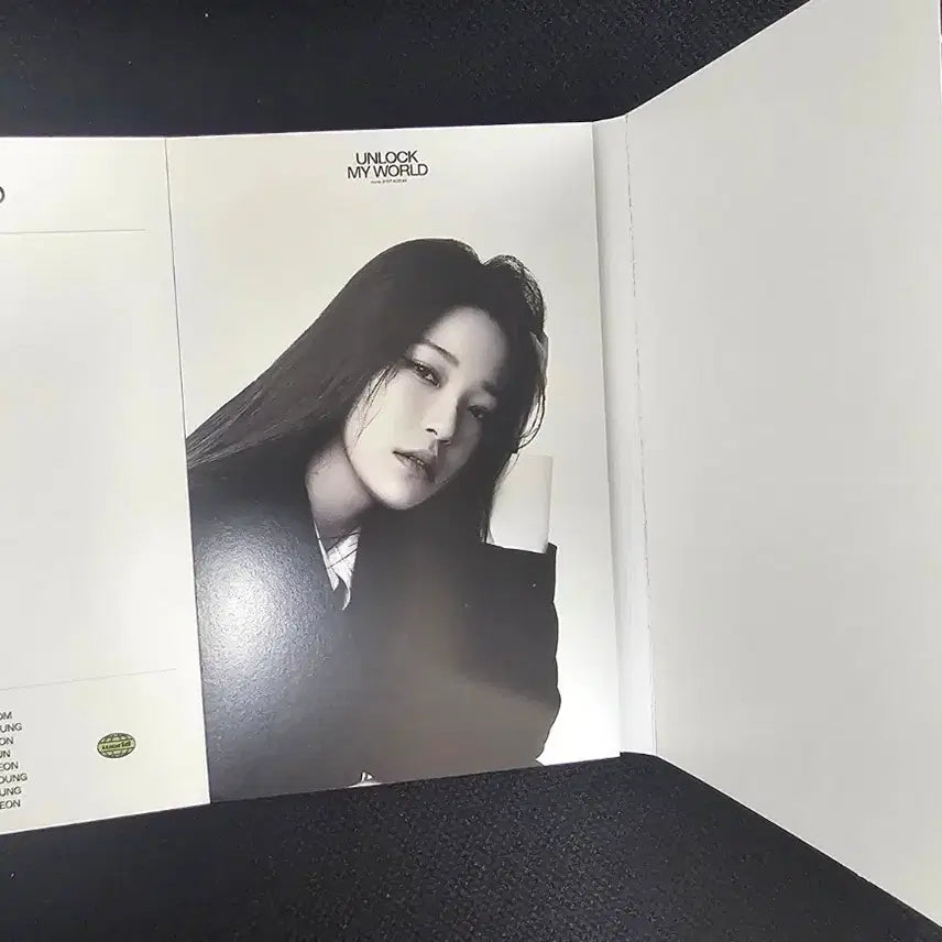 [BUNJANG] fromis_9 Postcard Book Set / 프로미스나인 포스트카드북 세트 팝니다